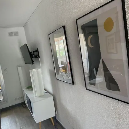 Διαμέρισμα Entre St-raphael Et St-tropez. Pieds Dans L'eau, A Partir De 600 Euros/semaine. Saint Aygulf