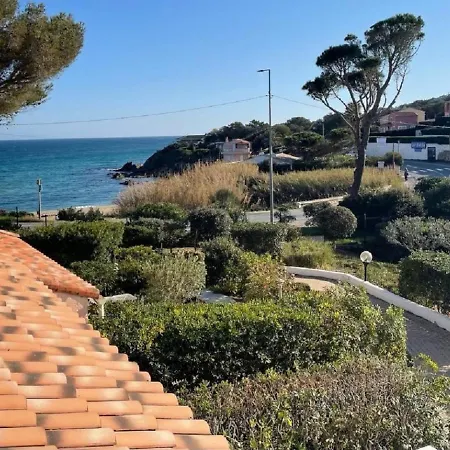 Entre St-raphael Et St-tropez. Pieds Dans L'eau, A Partir De 600 Euros/semaine. Lägenhet *