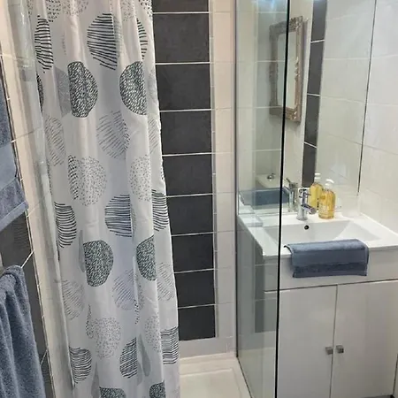 Entre St-raphael Et St-tropez. Pieds Dans L'eau, A Partir De 600 Euros/semaine. Saint Aygulf