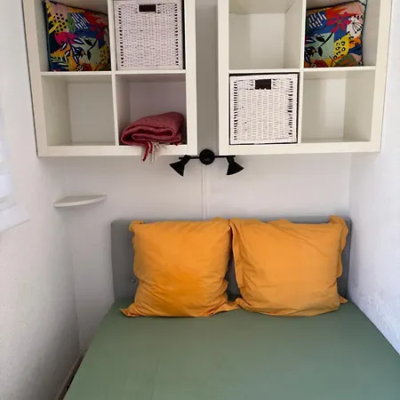Appartement Entre St-raphael Et St-tropez. Pieds Dans L'eau, à Partir De 600 Euros/semaine. *